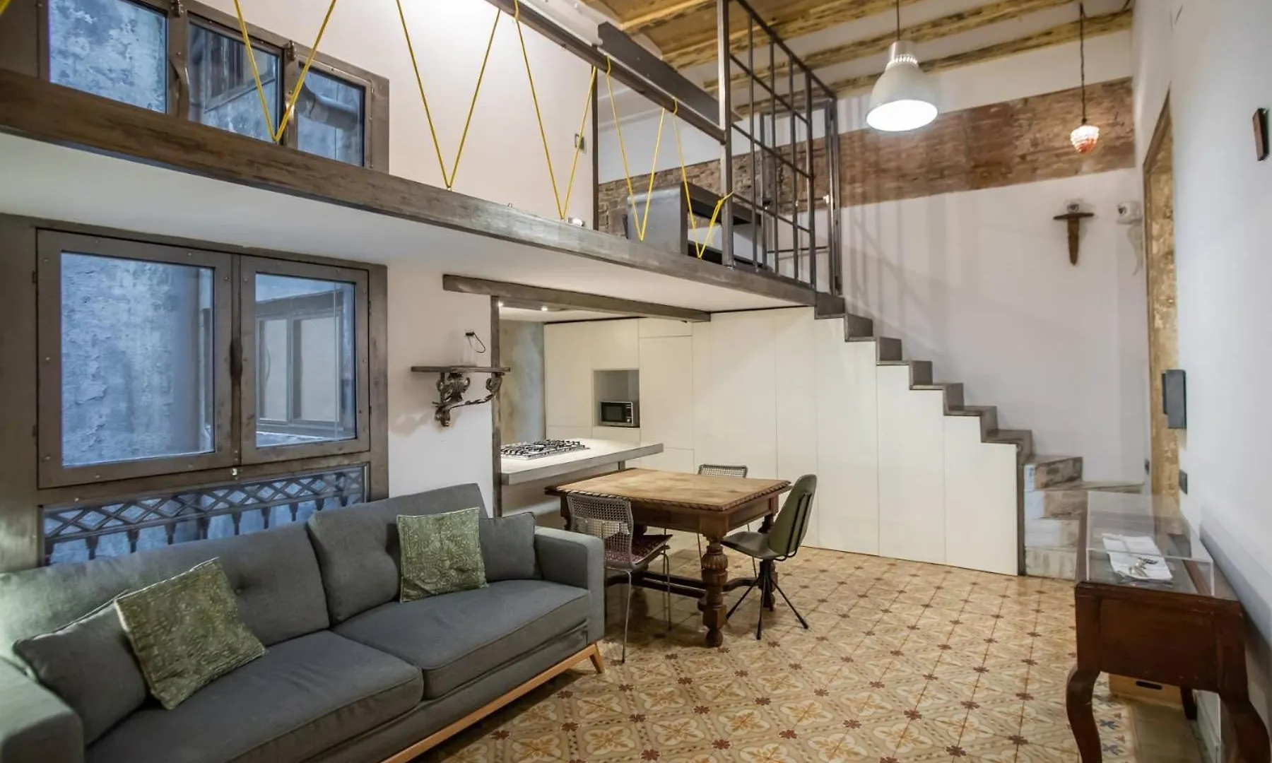 P2Amp1057 - Magnific 3Br Apartment In The Ghotic Barcelona