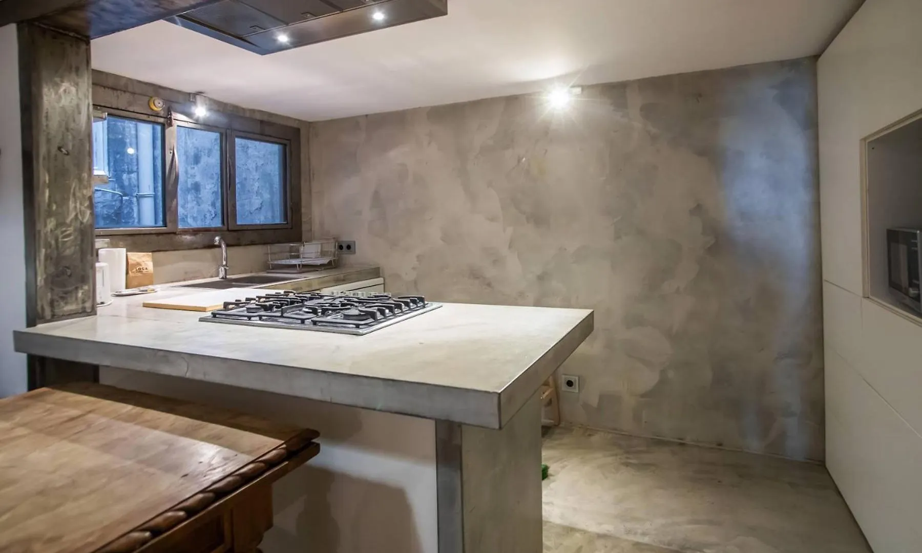 P2Amp1057 - Magnific 3Br Apartment In The Ghotic Barcelona Spain